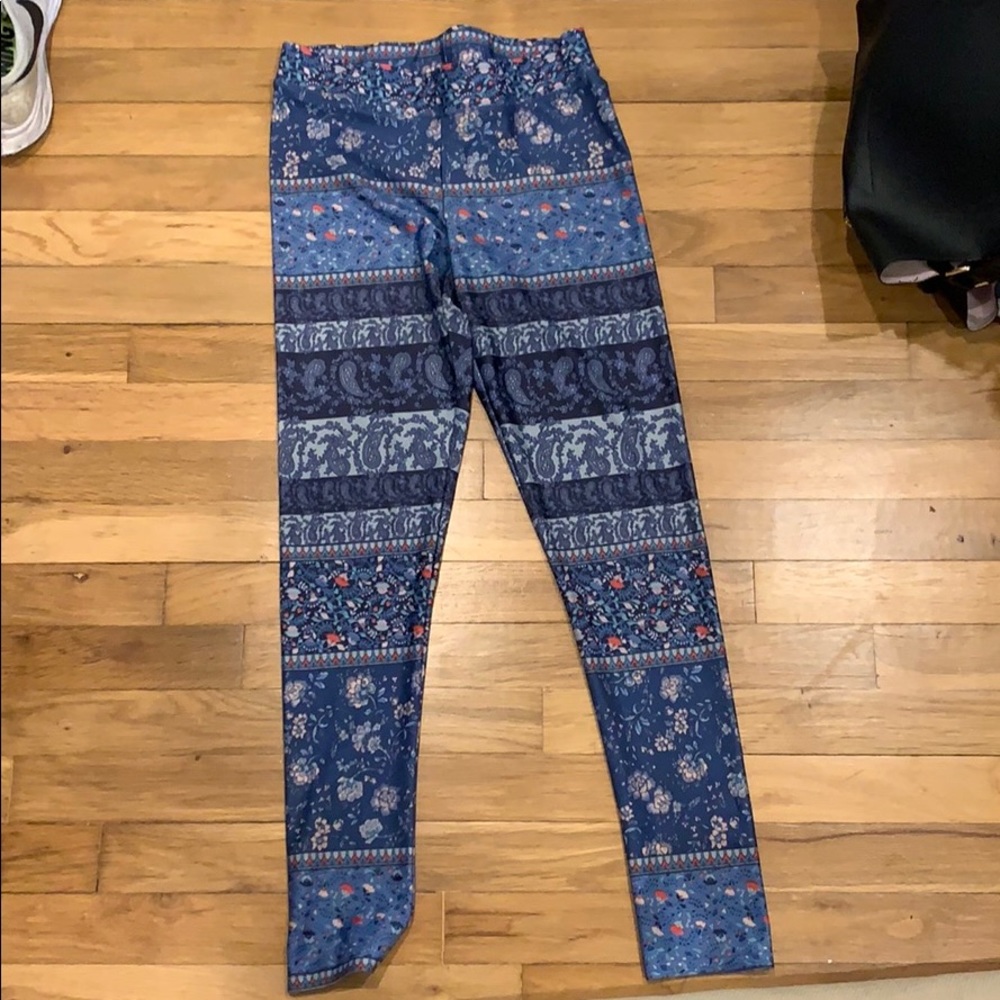 Athletic pants